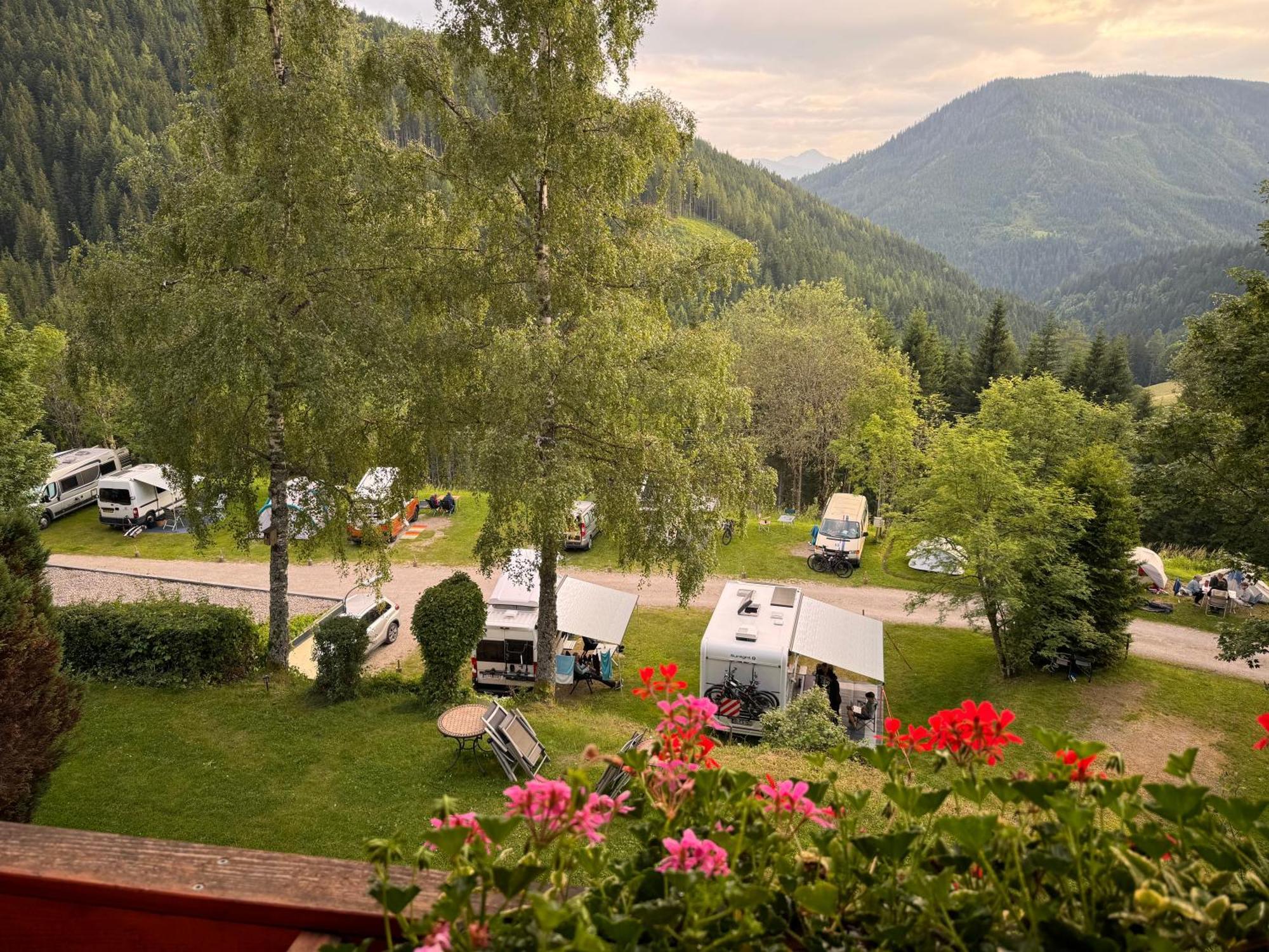 Fruehstueckspension Gsenger Ramsau am Dachstein Ngoại thất bức ảnh